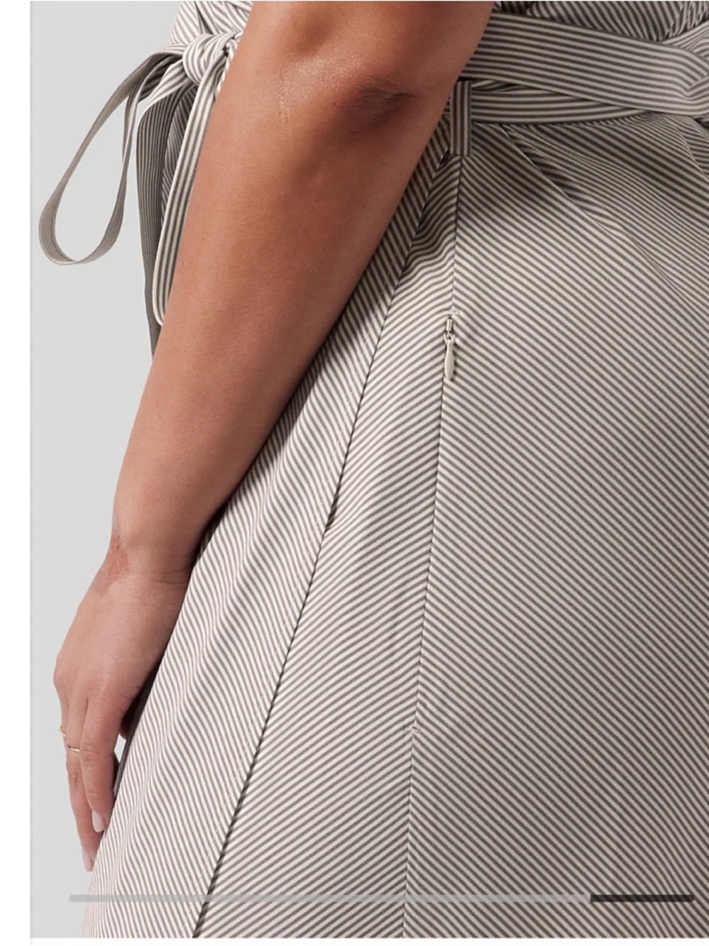 Athleta Lightweight Striped Newport Wrap Dress Size Medium | Easy Care Dress - Picture 5 of 10